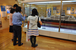 常設展示室をご案内します
